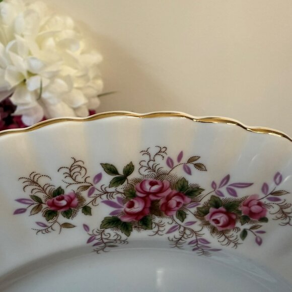 Royal Albert Lavender Rose Luncheon Plates‎ Set of 4 Vintage Bone China Floral - Picture 4 of 6